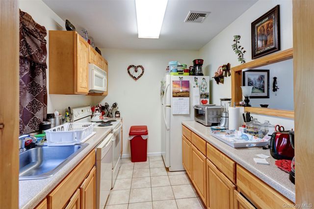 45 Orange, Marlboro, NY 12542