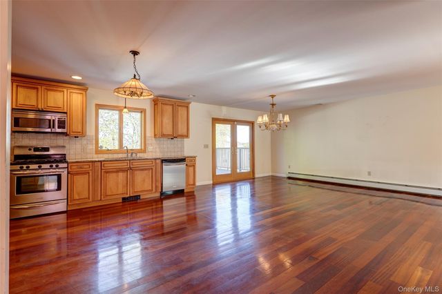 45 Orange, Marlboro, NY 12542