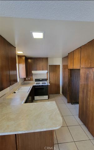 19142 US Highway 18, Apple Valley, CA 92307