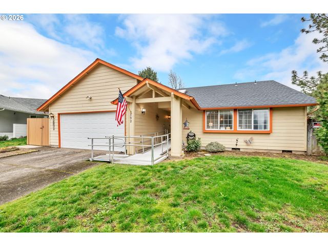 2592 CUBIT St, Eugene, OR 97402
