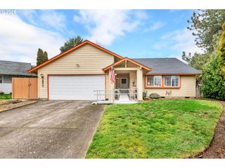 2592 CUBIT St, Eugene, OR 97402