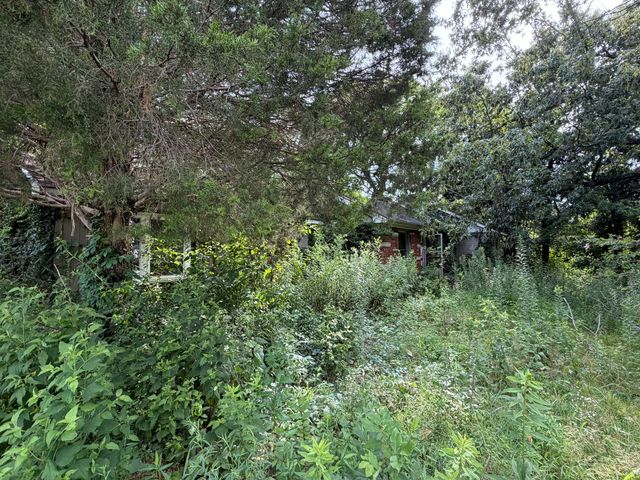 2720 Lovelaceville Florence Station Road, Paducah, KY 42003