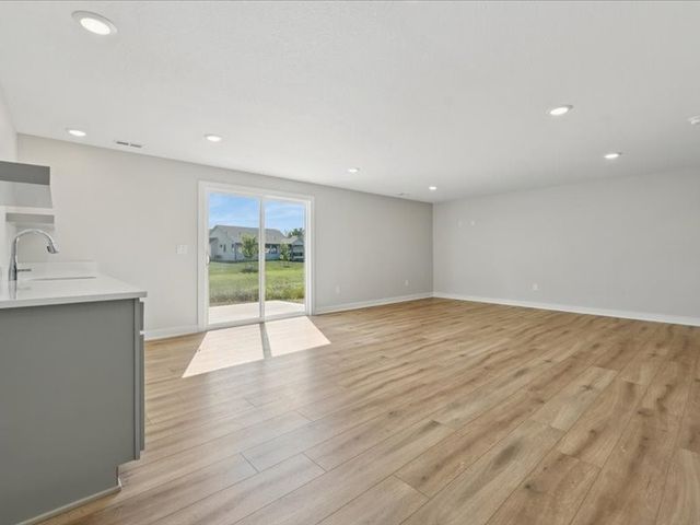 18214 Alpine Drive, Waukee, IA 50325