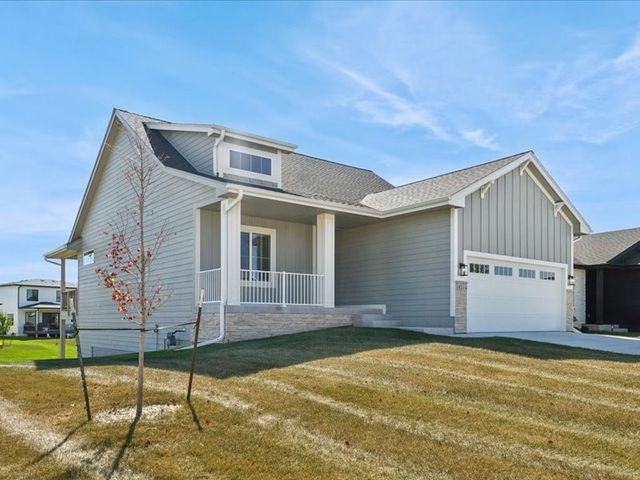 18214 Alpine Drive, Waukee, IA 50325