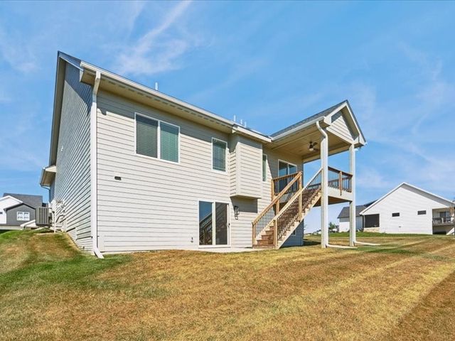 18214 Alpine Drive, Waukee, IA 50325