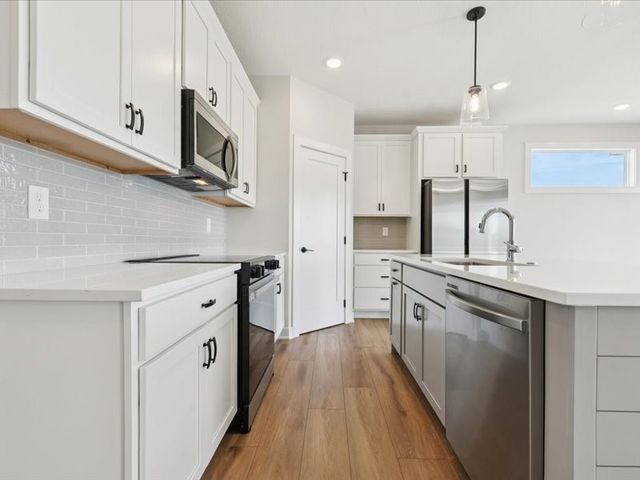 18214 Alpine Drive, Waukee, IA 50325