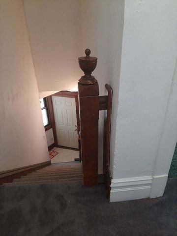 109 E Chamberlin Street, Dixon, IL 61021