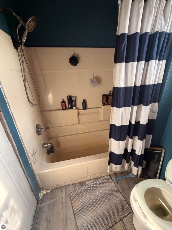 Image 17 of property listing at 11465 N Begole Road, St Louis, MI 48880