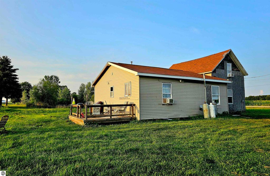 Image 19 of property listing at 11465 N Begole Road, St Louis, MI 48880