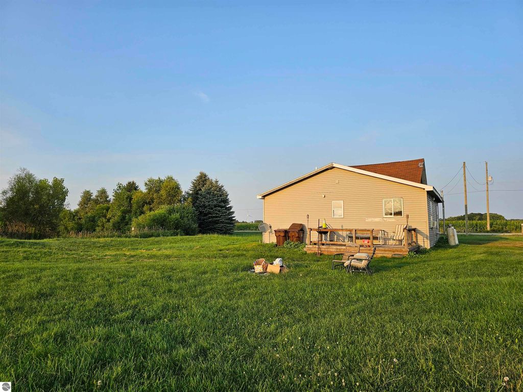 Image 21 of property listing at 11465 N Begole Road, St Louis, MI 48880