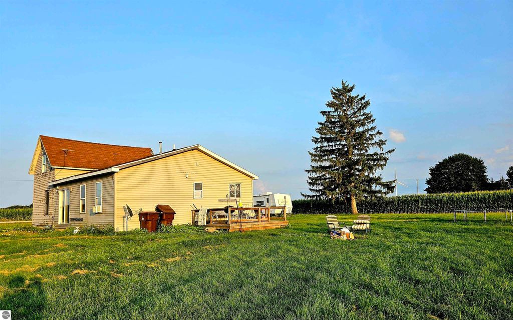 Image 23 of property listing at 11465 N Begole Road, St Louis, MI 48880