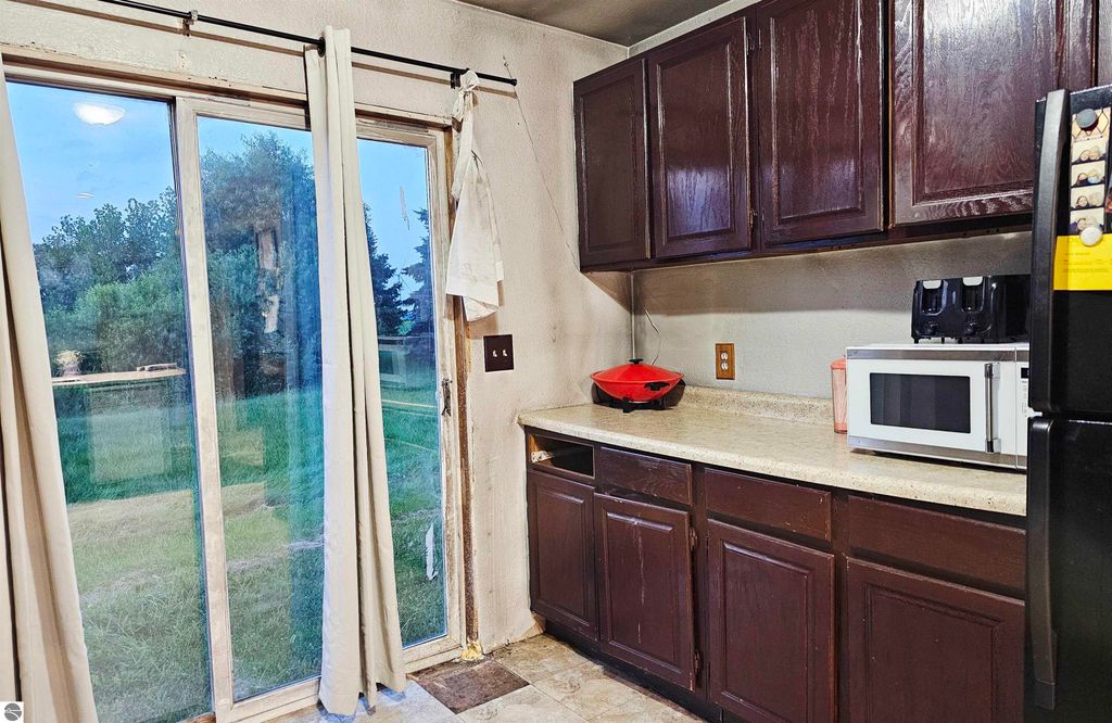 Image 7 of property listing at 11465 N Begole Road, St Louis, MI 48880