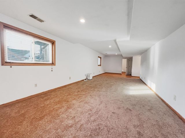 2610 Hydram Avenue N, Oakdale, MN 55128