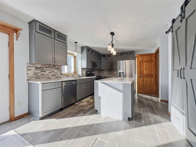 2610 Hydram Avenue N, Oakdale, MN 55128