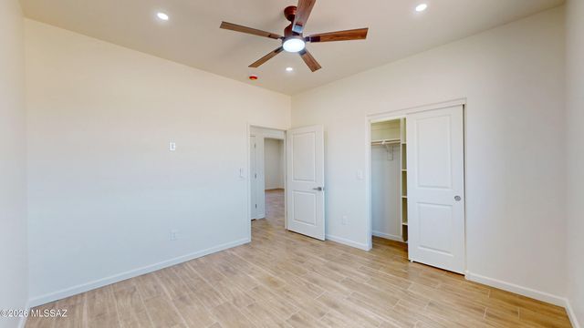 8050 N Shadows Desert Lane, Marana, AZ 85653