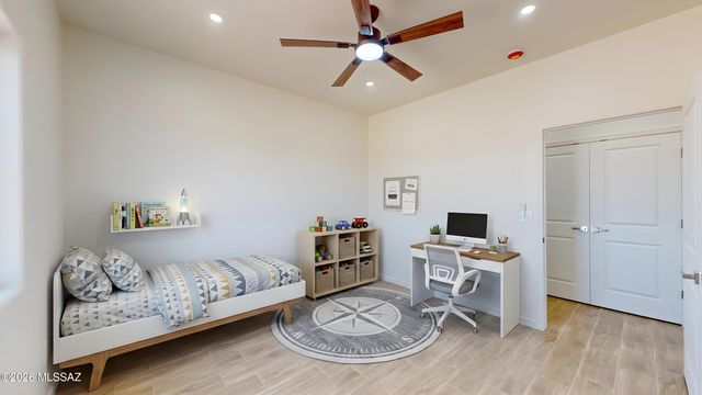 8050 N Shadows Desert Lane, Marana, AZ 85653
