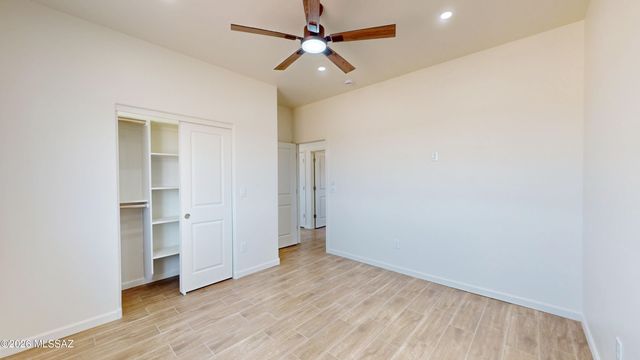 8050 N Shadows Desert Lane, Marana, AZ 85653