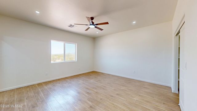 8050 N Shadows Desert Lane, Marana, AZ 85653