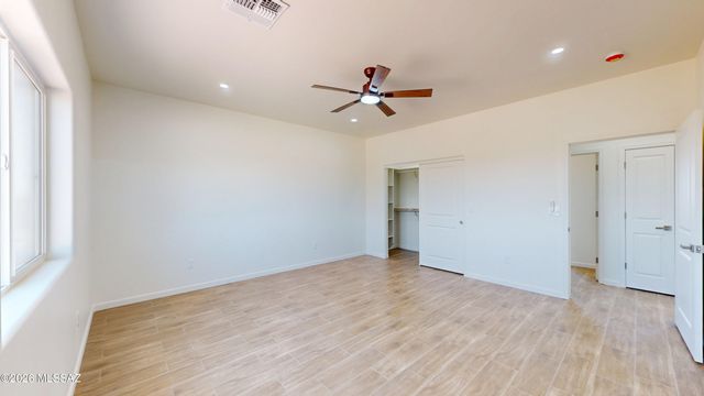 8050 N Shadows Desert Lane, Marana, AZ 85653