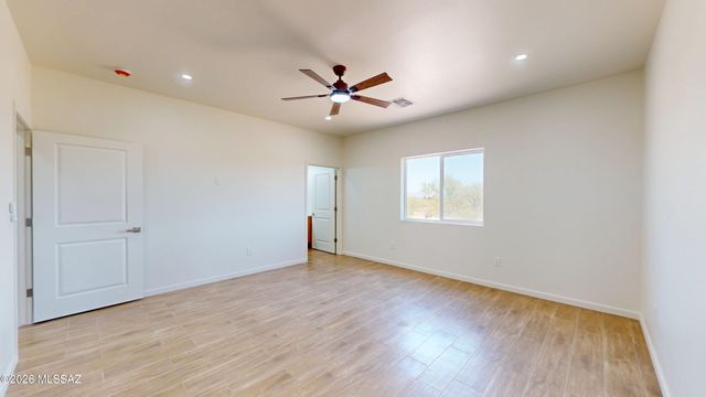 8050 N Shadows Desert Lane, Marana, AZ 85653