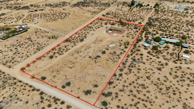 8050 N Shadows Desert Lane, Marana, AZ 85653