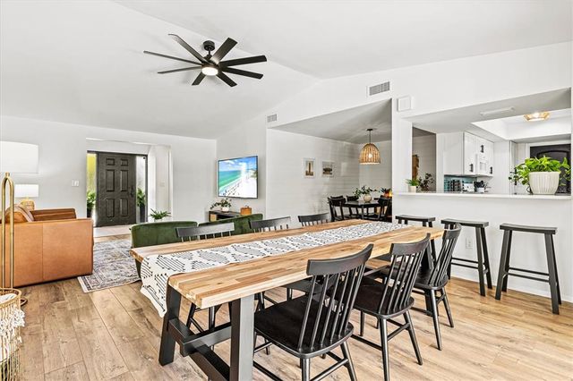 2650 Davis BOULEVARD, Sarasota, FL 34237