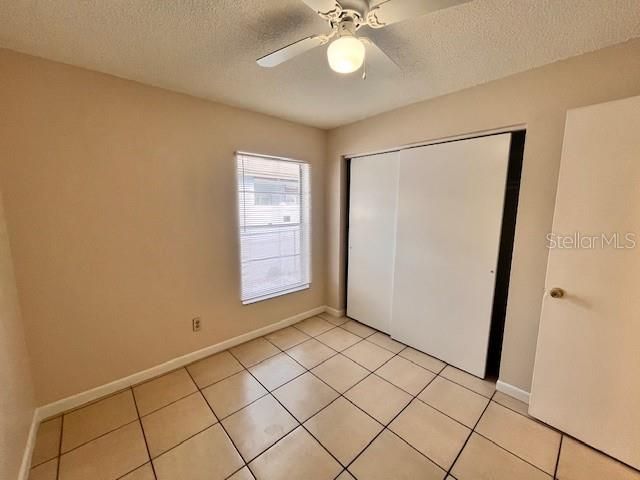 8518 N LYNN AVENUE, Tampa, FL 33604