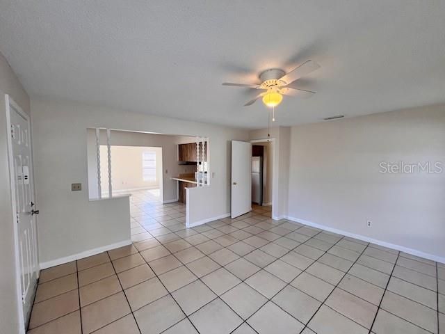 8518 N LYNN AVENUE, Tampa, FL 33604