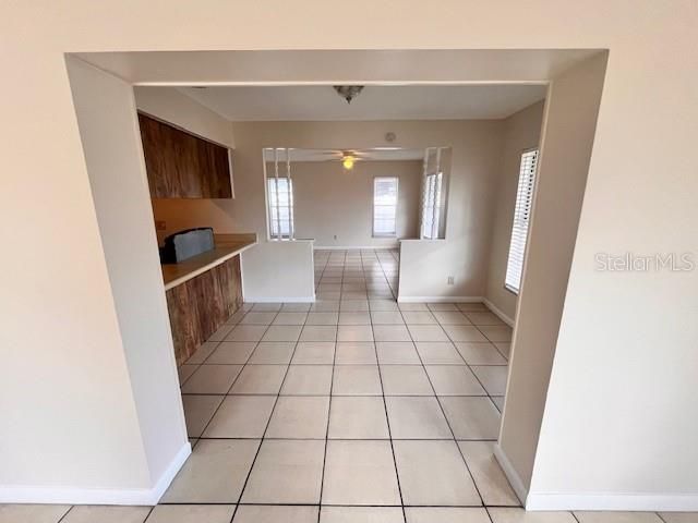 8518 N LYNN AVENUE, Tampa, FL 33604
