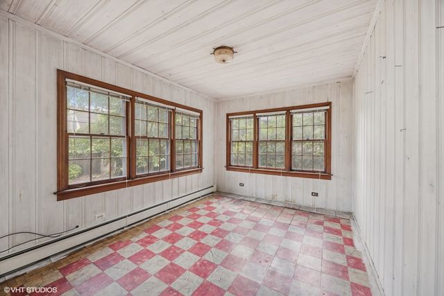 121 N Kensington Avenue, La Grange, IL 60525