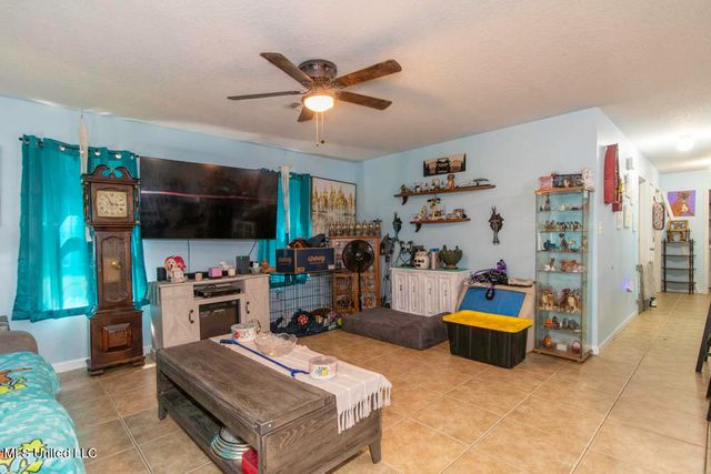 6090 Copiah Street, Bay Saint Louis, MS 39520