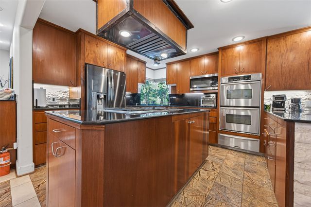 16914 Creeksouth Road, Houston, TX 77068