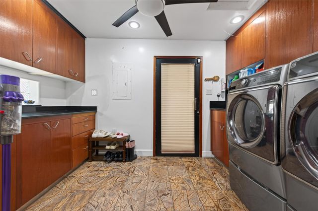 16914 Creeksouth Road, Houston, TX 77068