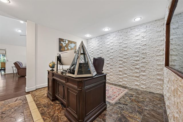 16914 Creeksouth Road, Houston, TX 77068