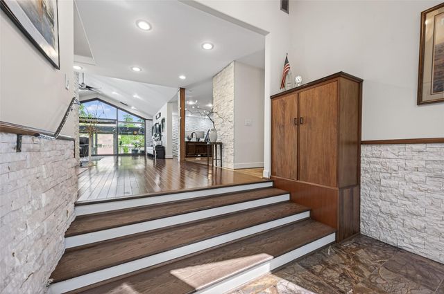 16914 Creeksouth Road, Houston, TX 77068