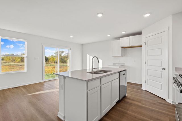 176 Cressmoor Boulevard, Hobart, IN 46342