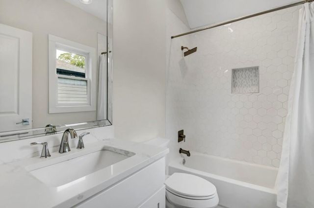 1442 Mercer Ave, College Park, GA 30337
