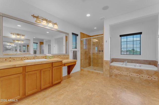 40 W TONTO Drive, Chandler, AZ 85248