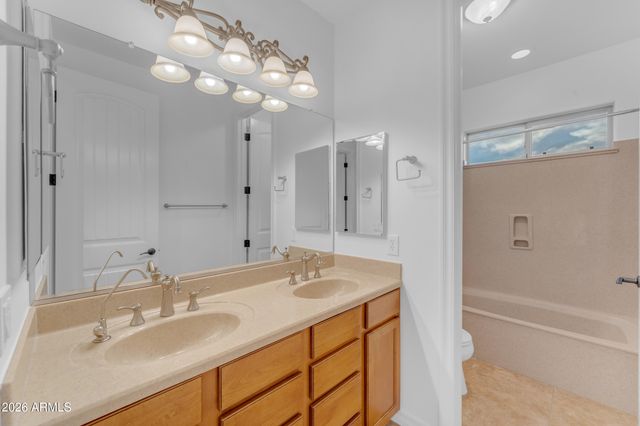 40 W TONTO Drive, Chandler, AZ 85248