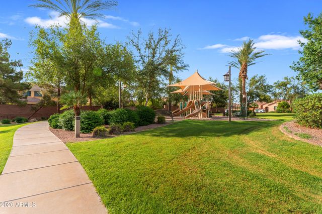 40 W TONTO Drive, Chandler, AZ 85248
