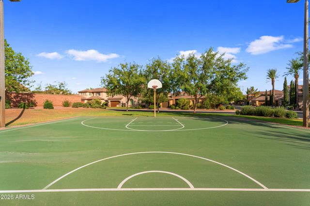 40 W TONTO Drive, Chandler, AZ 85248