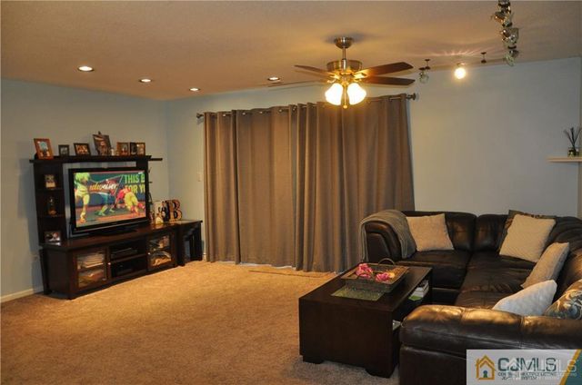 8203 Tamarron Drive, Plainsboro, NJ 08536