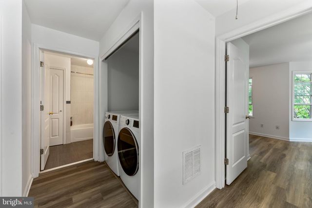 9 PERRY L DREW PL, Hightstown, NJ 08520