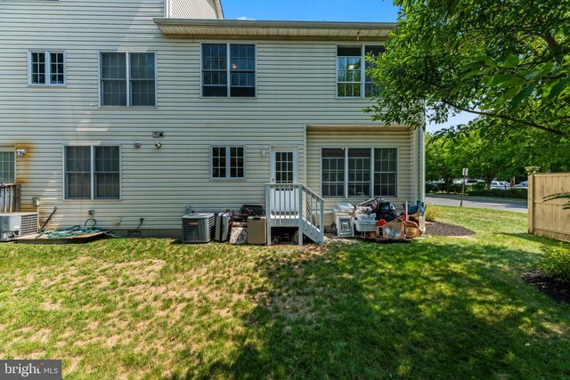 9 PERRY L DREW PL, Hightstown, NJ 08520