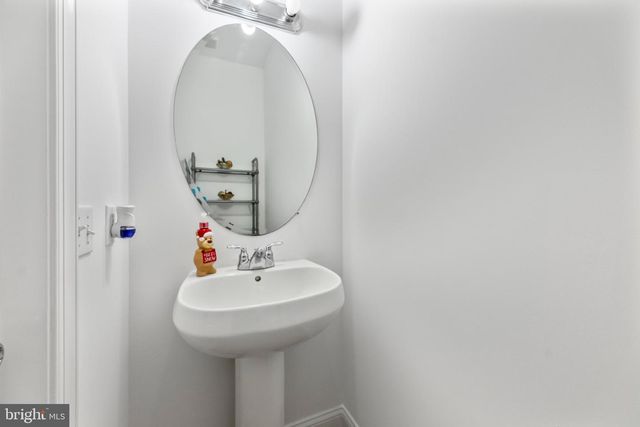 9 PERRY L DREW PL, Hightstown, NJ 08520