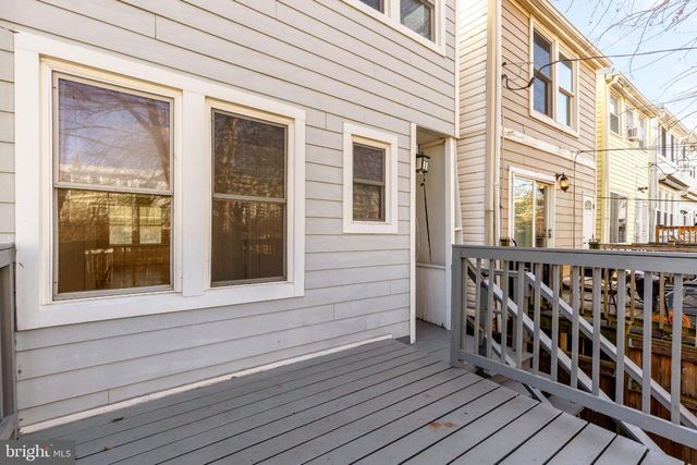 38 SHERMAN CIR NW, Washington, DC 20011