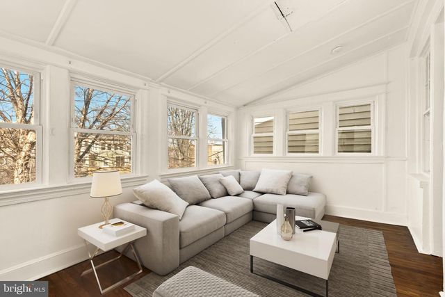 38 SHERMAN CIR NW, Washington, DC 20011