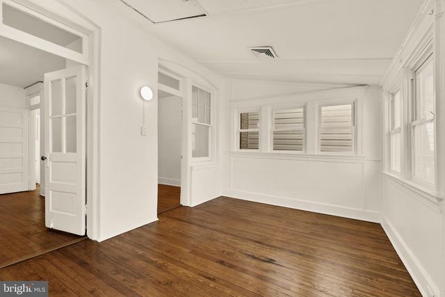 38 SHERMAN CIR NW, Washington, DC 20011