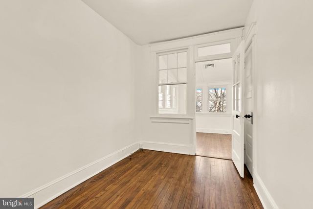 38 SHERMAN CIR NW, Washington, DC 20011