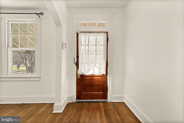 38 SHERMAN CIR NW, Washington, DC 20011